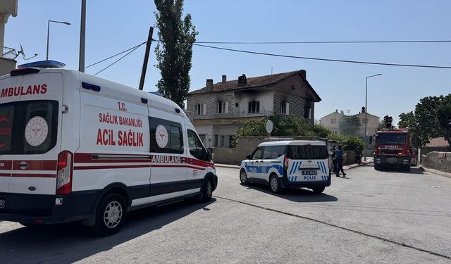 Kayseri'de bir ev küle döndü