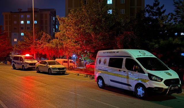 3'üncü kattan düşerek yaralandı