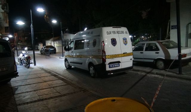 Boşanma aşamasında olduğu eşini silahla ağır yaraladı