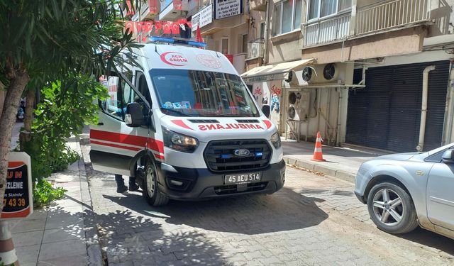 CHP Manisa İl Başkanlığı'nda kavga!