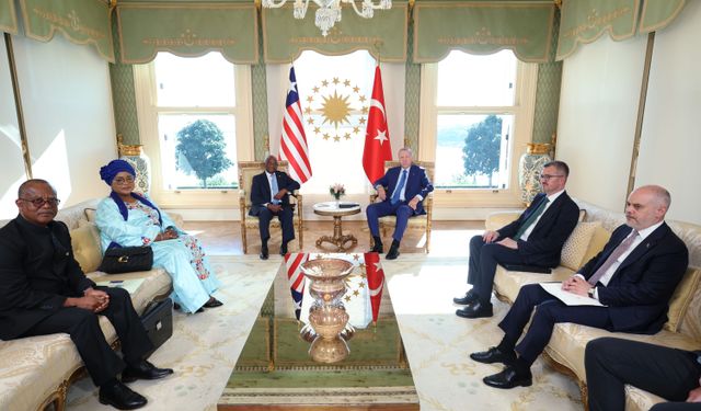Cumhurbaşkanı Erdoğan, Liberya Cumhurbaşkanı Boakai ile bir araya geldi