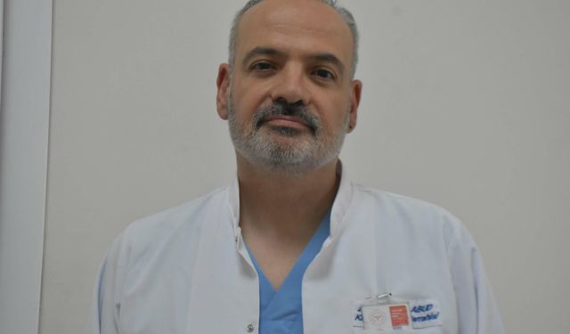 İzmir'de bir ilk: Kalbindeki 3 santimetrelik kitle göğüs kemiği kesilmeden çıkarıldı