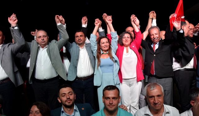 Manisa Büyükşehir Belediye Başkanı Dutlulu Yeni Parti'ye Katıldı