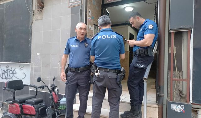 Manisa'da kötü kokular gelen dairesinde ölü bulundu