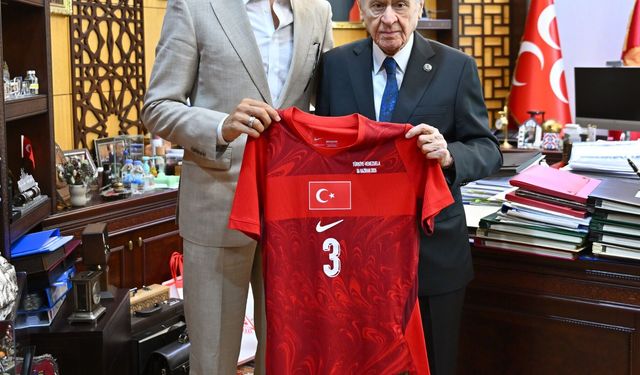 Merih Demiral'dan Devlet Bahçeli'ye Ziyaret