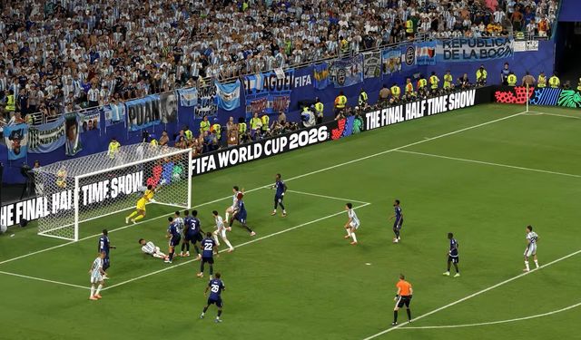 Arjantin uzatmalarda turladı! Messi tarih yazdı, Romero son sözü söyledi