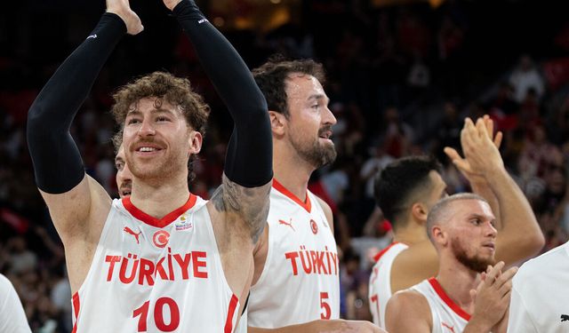 12 Dev Adam'dan Litvanya'ya Farklı Tarife! Türkiye 94-66 Kazandı