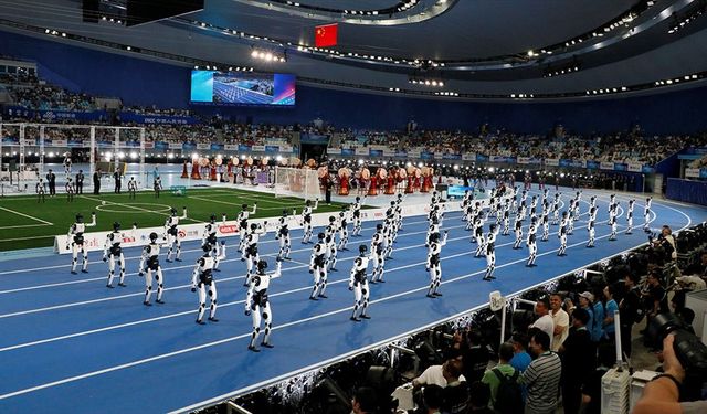 İnsansı robotlar yarış pistinde: Usain Bolt'un rekorunu geride bıraktı