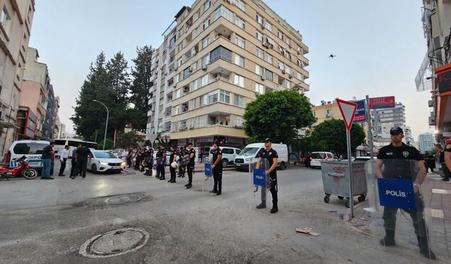 Adana’da Alparslan Kuytul’un evinde dikkat çeken polis hareketliliği