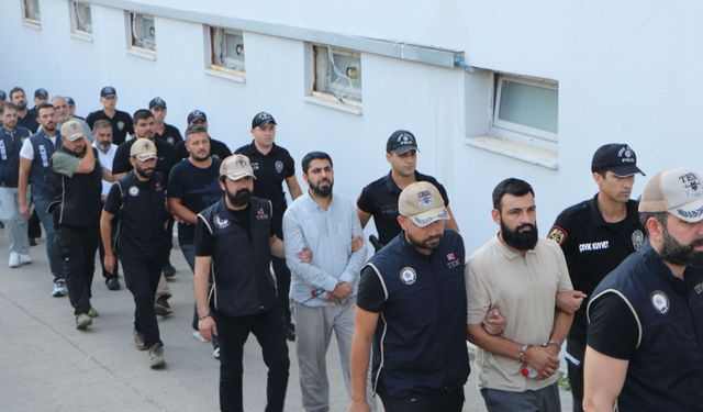 Alparslan Kuytul ve Eşi Cezaevinde