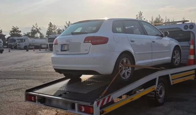 Aracının plakasını gizleyen sürücü cezadan kaçamadı