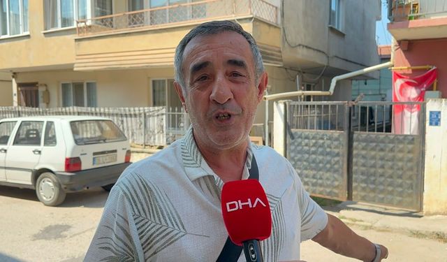 Binanın kapısını sökerek çalan hurdacı kameraya yakalandı