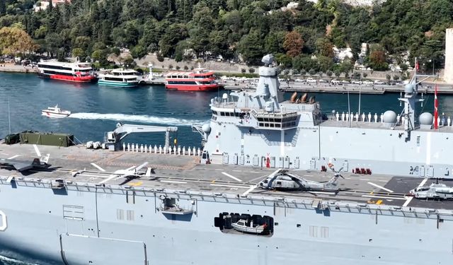 Deniz Kuvvetleri Komutanlığı'na Bağlı 15 Gemi İstanbul Boğazı'nda