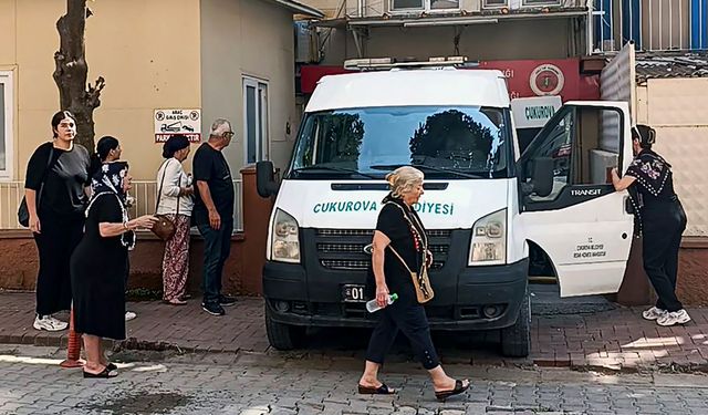 Husumetlisi ve oğlunu tabancayla öldürdü