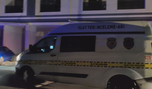 Küçükçekmece'de kafeye silahlı saldırı