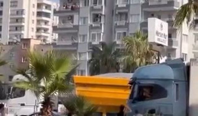 Mersin'de tartıştığı kişinin otomobiline TIR ile çarptı