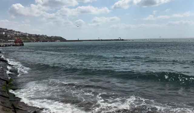 Tekirdağ'da fırtına hayatı olumsuz etkiledi