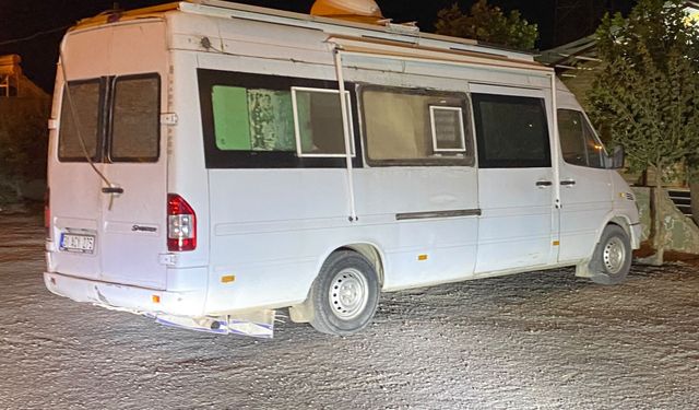 Yalnız yaşadığı karavanda fenalaşarak hayatını kaybetti