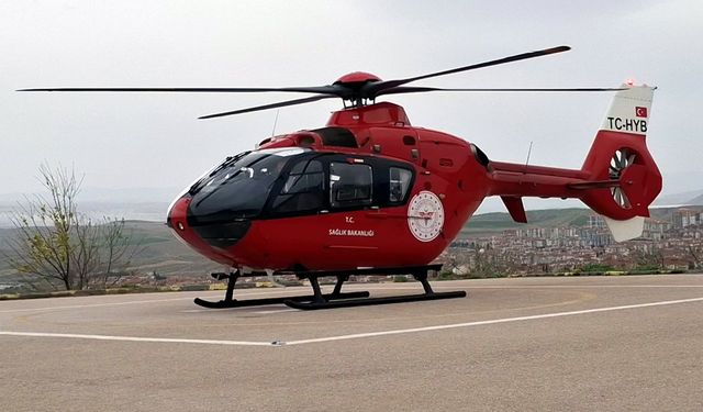 Beypazarı'da fenalaşan kadın ambulans helikopterle nakledildi