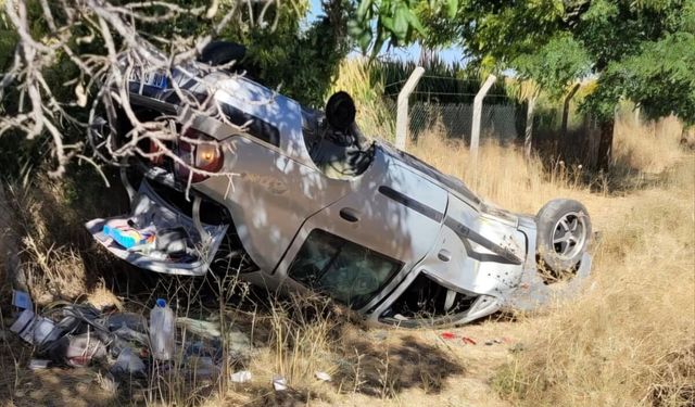 Konya'da otomobil devrildi: 2 yaralı
