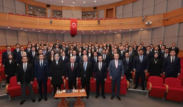 Bakan Yaşar Güler, kaymakam adaylarıyla bir araya geldi