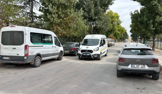 Çalıştığı fabrikanın çatısından düşen işçi hayatını kaybetti