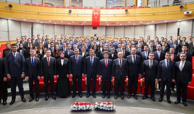 Cevdet Yılmaz kaymakam adaylarıyla görüştü