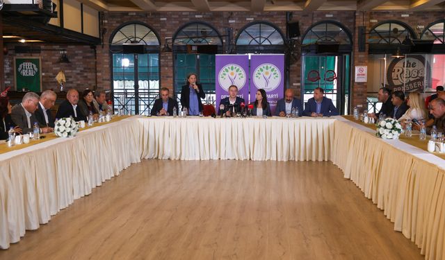 DEM Parti Alevi dernekleriyle bir araya geldi
