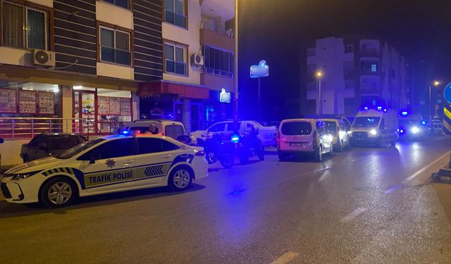Eski eşini öldürüp oğlunu yaraladıktan sonra kendi yaşamına son verdi