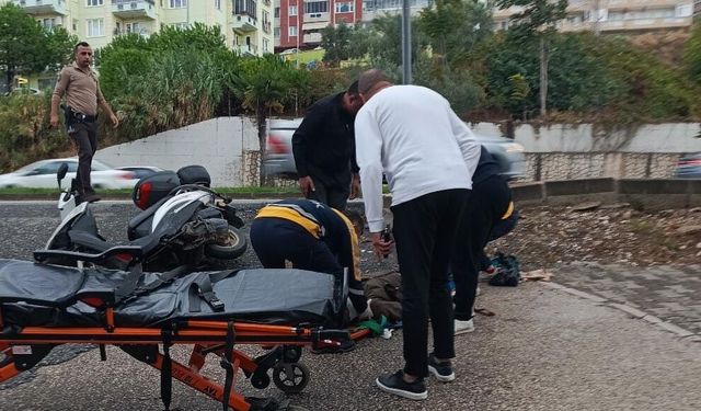 Mudanya'da devrilen motosikletin sürücüsü ağır yaralandı