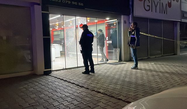 Kayseri'de bir iş yeri kurşunlandı