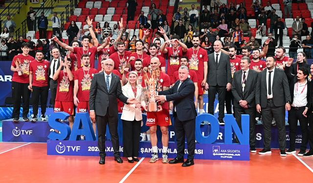 Bakan Bak Kırıkkale'de Yeni Spor Kompleksi'nin açılışını yaptı