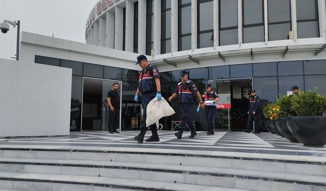 Bolu Belediyesi'ne operasyondüzenlendi