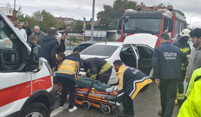 Tekirdağ'da iki otomobil çarpıştı: 1 yaralı