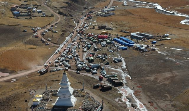 Tibet Özerk Bölgesi'nde 7 büyüklüğünde deprem