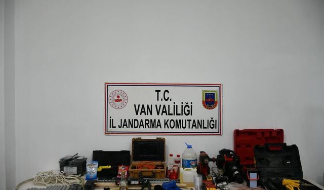 Van'da Tarihi Eser Avcılarına Jandarmadan Suçüstü