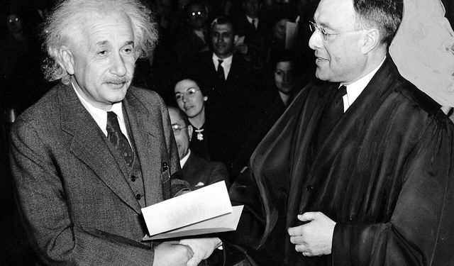 Bilimin Dâhisine Sürgün Yolu: Einstein’ın ABD’ye Kaçışı