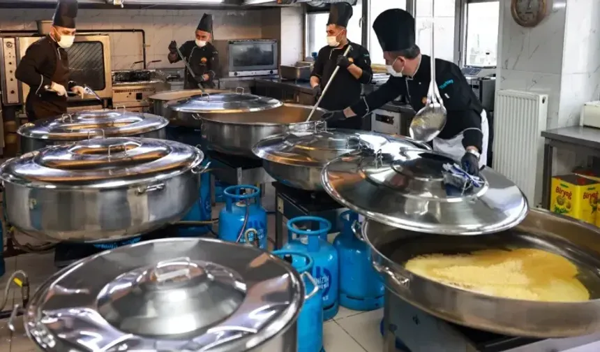 Ramazan’ın Bereketi Gölbaşı Aşevi'nde yaşanıyor