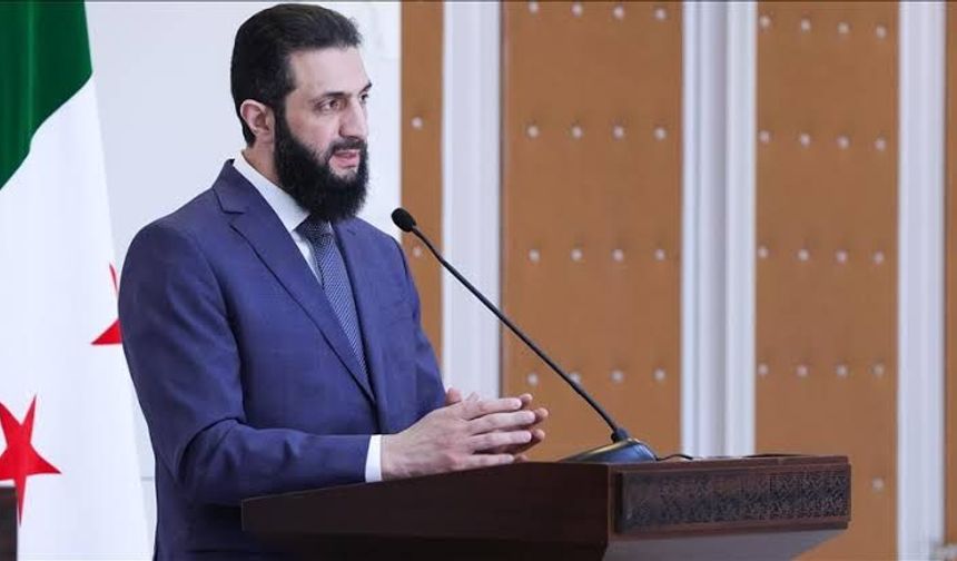 Şara, geçici anayasa bildirgesini imzaladı