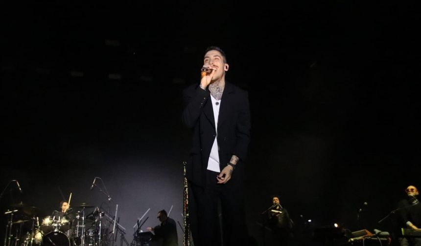 Can Bonomo Manisa’da konser verdi