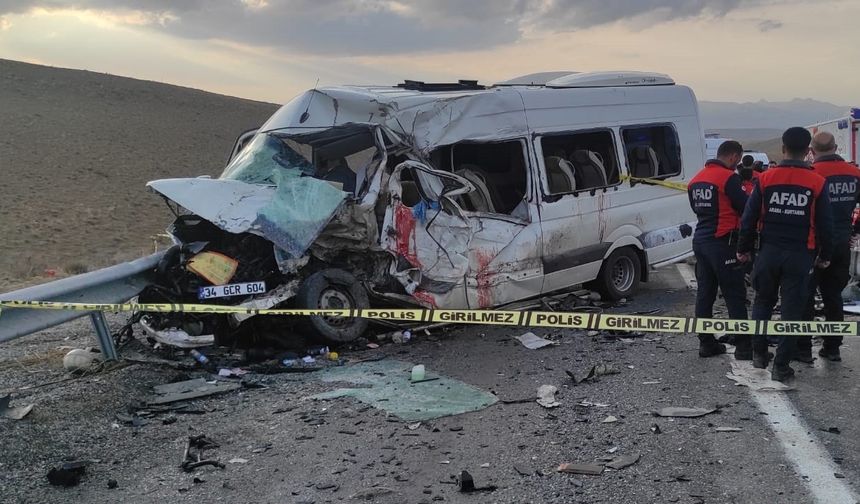 Van'da feci kaza