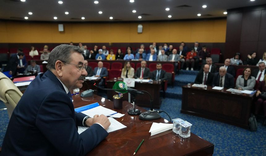 Gölbaşı Belediye Meclisi'nde encümen üyesi seçimi