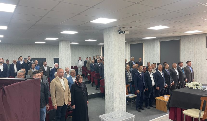 Adem Ceylan Muhtarlar Birliği Derneğiyle bir araya geldi