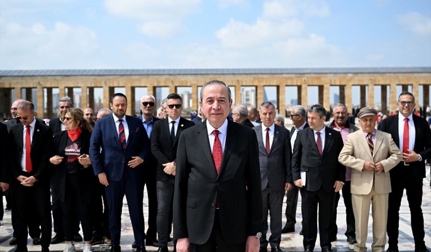 Gençlerbirliği'i kupayı Anıtkabir'e ve İlhan Cavcav'a götürdü