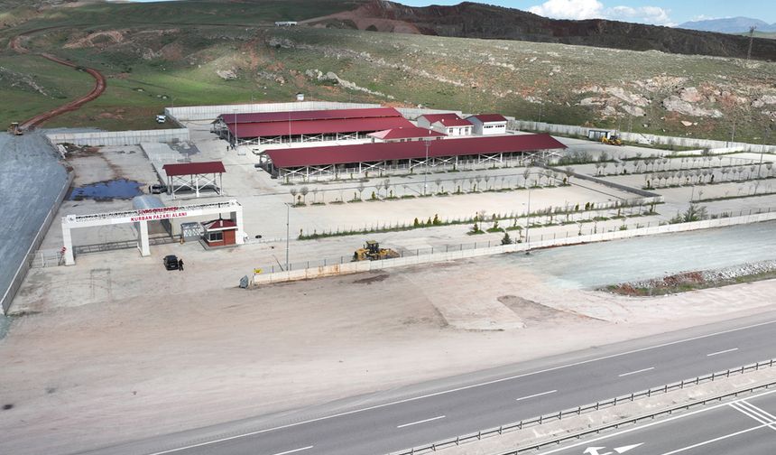 Sivas'ta Kurban Pazarı İçin Kura Çekimi Yapıldı, Satışlar Başladı