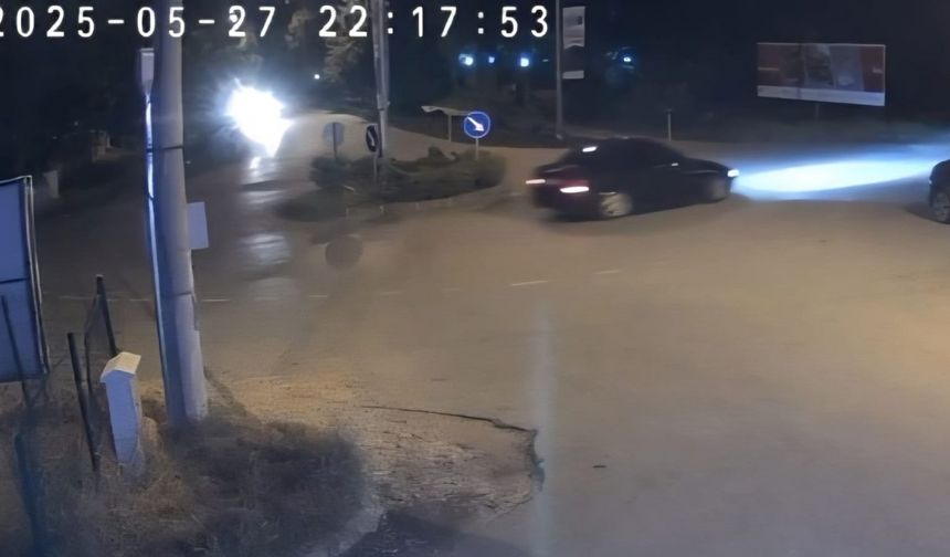 Drift atan otomobil kaza yaptı: yaralılar var