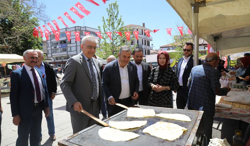 Çubuk Belediyesi'nden Hayır Çarşısı Ziyareti