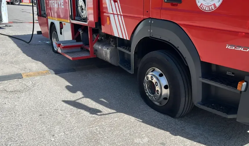 Gebze'de bitkisel yağ yüklü minibüste yangın