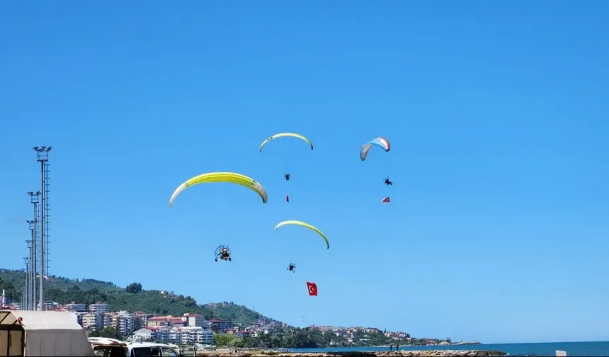 Giresun’da Paramotor Denize Düştü