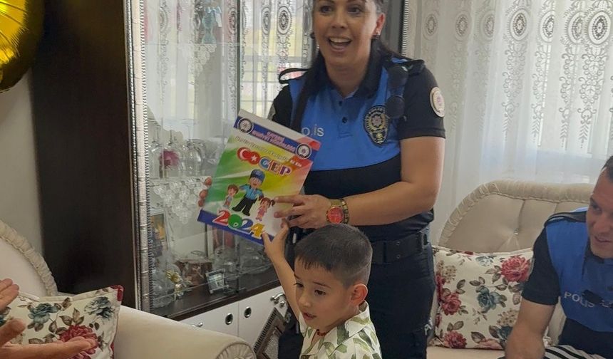 Kayseri Emniyeti’nden, Rüzgar’a Doğum Günü Sürprizi